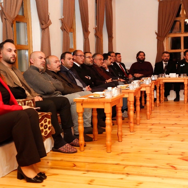 Bayburt'ta üniversitenin faaliyetleri değerlendirildi