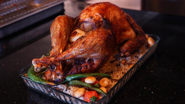 Yılbaşı sofralarında 'gıda güvenliği' uyarısı: Hindi tam pişmeden tüketilmemeli