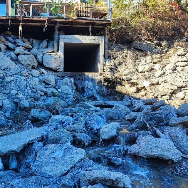 Kuraklık nedeniyle Seyhan Nehri'ne su verilmeyince atık su gerçeği ortaya ç...