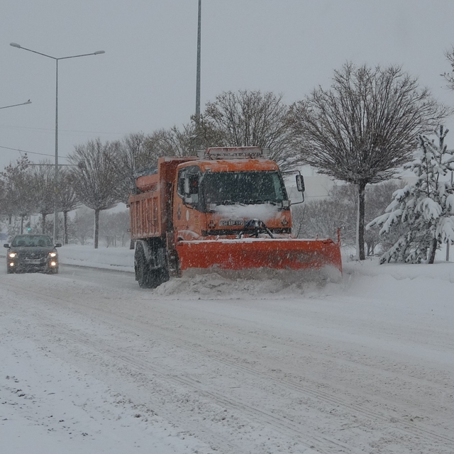 Van'da 389 yerleşim yerinin yolu kapalı