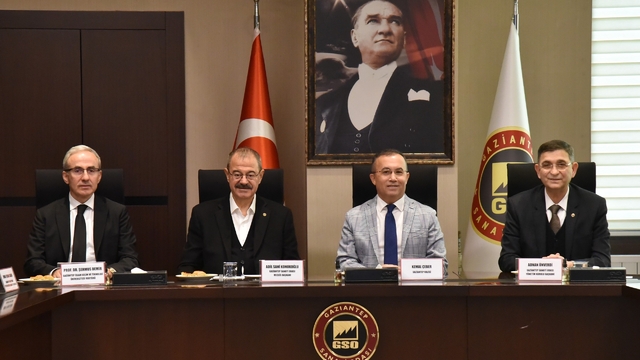 GSO ev sahipliğinde "Sanayide Dijital Dönüşüm ve Yapay Zeka" konusu ele alındı