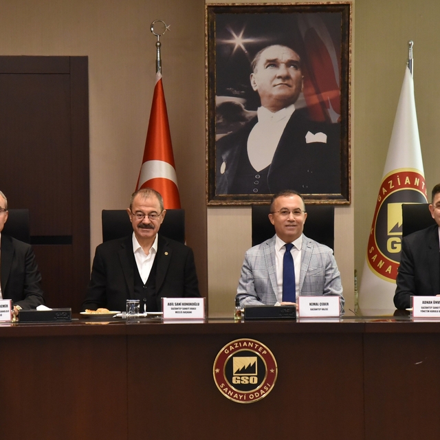 GSO ev sahipliğinde "Sanayide Dijital Dönüşüm ve Yapay Zeka" konusu ele alı...