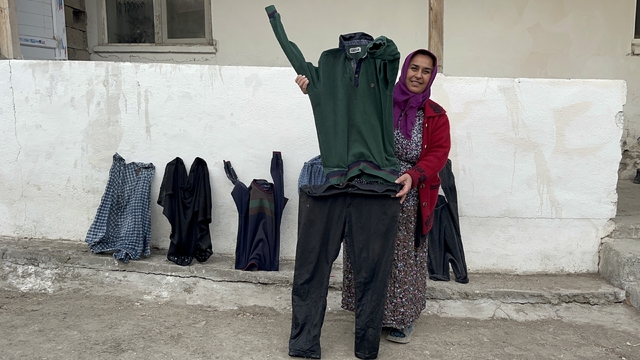 Kars'ta Sibirya soğukları: Dışarıya asılan çamaşırlar dakikalar içinde dondu