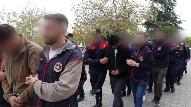 Fabrikalara dadanan suç örgütü kasaları spiral makinesiyle patlattı