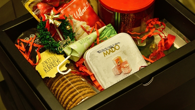 MADO'dan yeni yıla tatlı başlangıç
Yılbaşı pastaları sofralara şıklık katıyor, özel hediye sepetleri ilgi görüyor