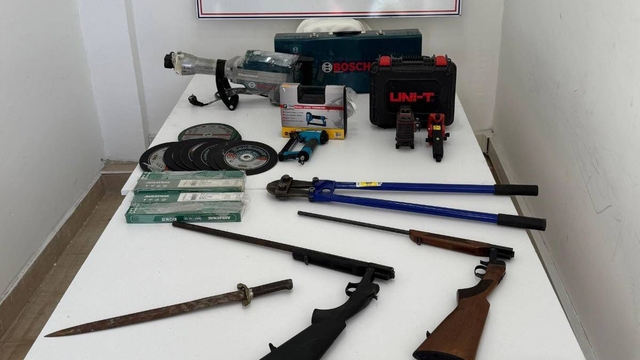 İş yerinden hırsızlık olayının faili yüz tanıma sistemi ile tespit edildi
Kamera kayıt sistemini de çalan hırsız 'Bilge'den kaçamadı