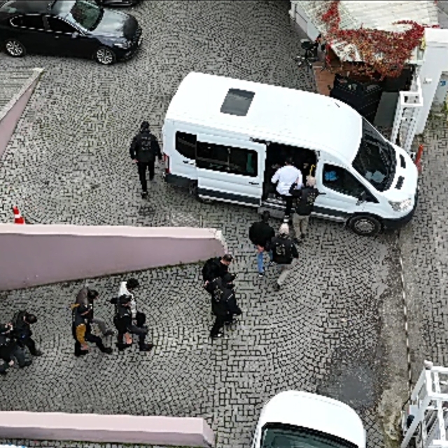 İzmir'de DEAŞ operasyonu: 40 gözaltı