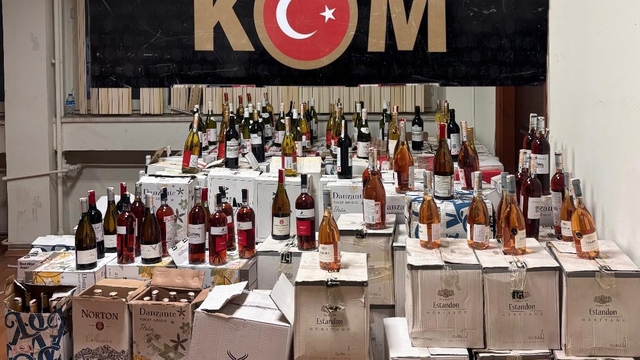 Sakarya'da 2 bin 263 şişe kaçak içki ele geçirildi