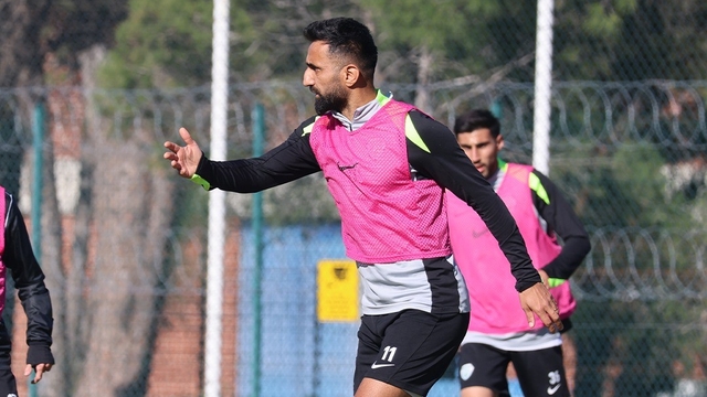 Aliağa FK, Gökhan Karadeniz'in peşinde