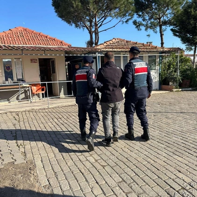 Hapis cezasıyla aranan şahıs Efeler'de yakalandı