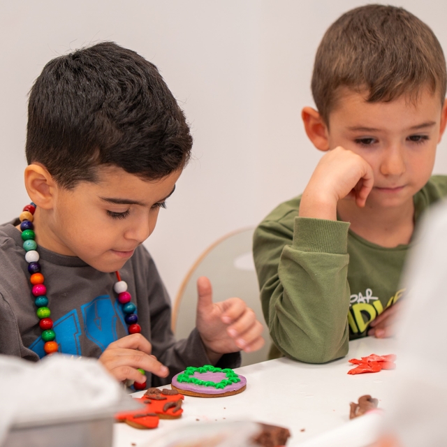 Minik şeflerden 'yılbaşı' kurabiyeleri