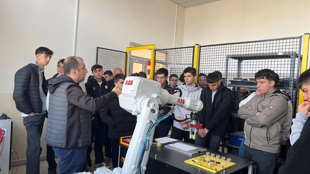 Samsun'da kariyer odaklı eğitimler sürüyor