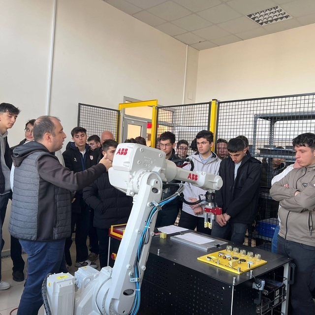 Samsun'da kariyer odaklı eğitimler sürüyor