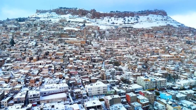 Mardin'deki kar manzaraları dron kamerasında