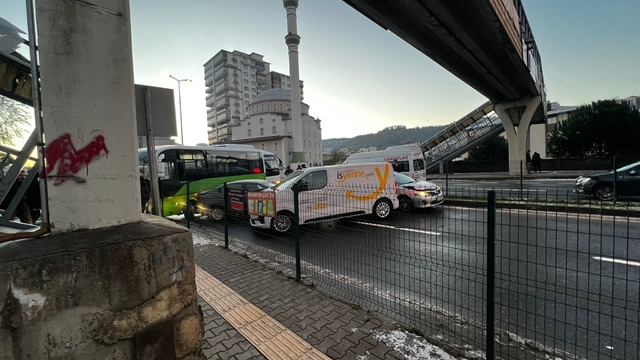 Buzlanma zincirleme kazaya neden oldu