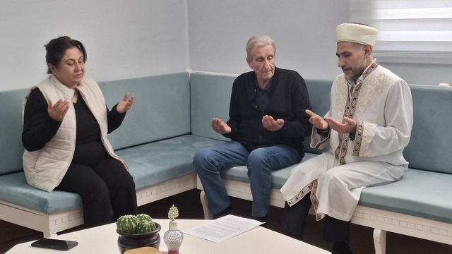 Seydikemer'de Alman Prinz, Müslüman oldu
Hans Joachim Prinz: "Artık hayatımı bu inançla yaşamak istiyorum"