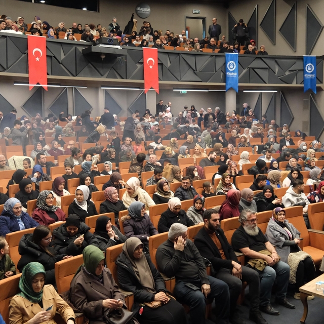 Yıldırım'da İmam-ı Azam Ebu Hanife oyununa yoğun ilgi