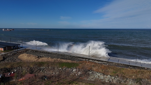 Karadeniz'de dalgalar havadan görüntülendi