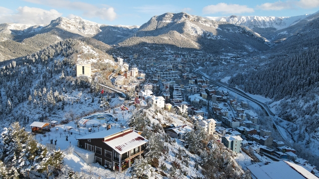 Sakin Şehir Şavşat'tan kartpostallık kış manzaraları