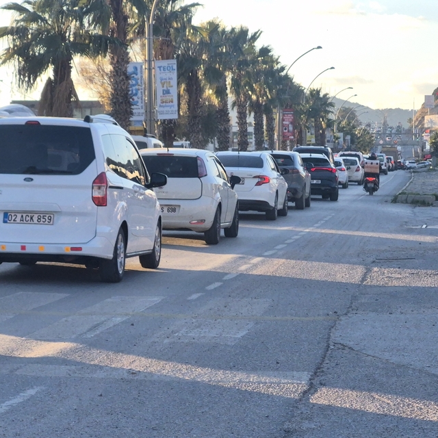 Bodrum'da yeni yıl trafiği: "Uzun araç kuyrukları oluştu"