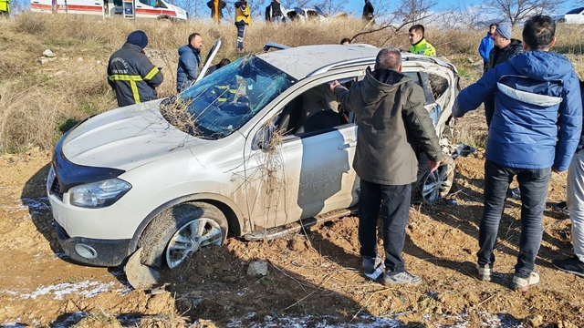 Amasya'da otomobil ile SUV tipi araç çarpıştı, 8 kişi yaralandı