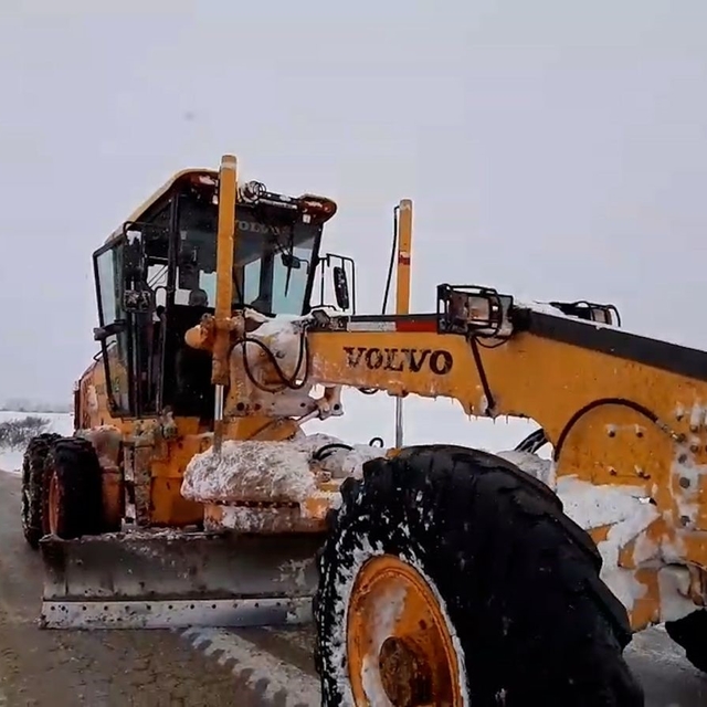 Mudurnu'da karla mücadele çalışmaları aralıksız sürüyor