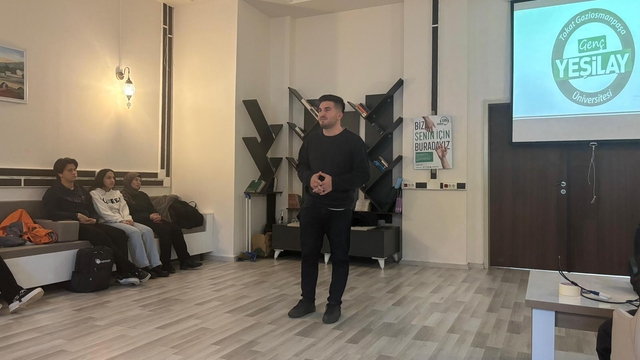 Tokat'ta Yeşilay'dan teknoloji bağımlılığına karşı farkındalık eğitimi