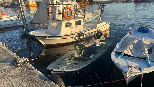 Sinop'ta kayık battı