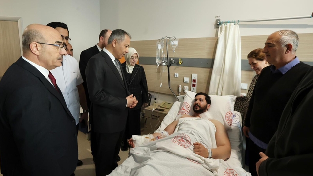 Bakan Yerlikaya, Yalova'daki DEAŞ operasyonunda yaralanan güvenlik güçlerini ziyaret etti