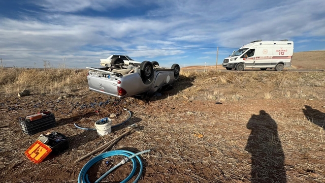Kulu'da belediye aracı takla attı, 3 personel yaralandı