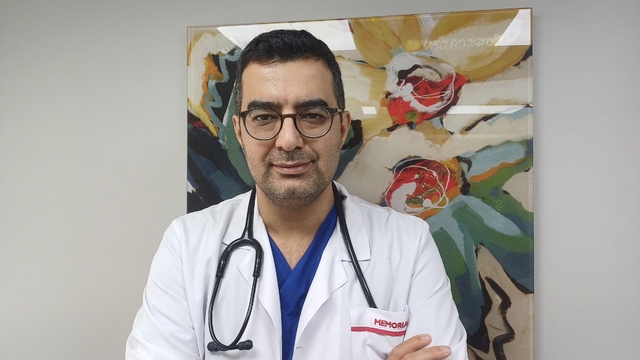 Yılbaşında beslenme tavsiyeleri: Ağır yemeklere dikkat
Prof. Dr. Mustafa Kaplan: "Özellikle yılbaşı sofrasına çok aç oturulmamasını, mümkünse yemekten önce çorba gibi besinleri önceden öneriyoruz"