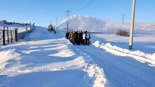 Bitlis'te karla mücadele çalışmaları aralıksız devam ediyor