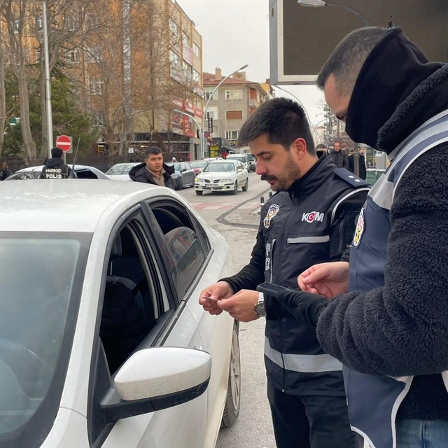 Karaman polisi yılbaşı öncesi denetimlerini arttırdı
