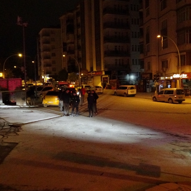 Malatya'da şüpheli valiz fünye ile patlatıldı