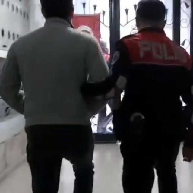 İzmir'de 143 aranan şahıs yakalandı