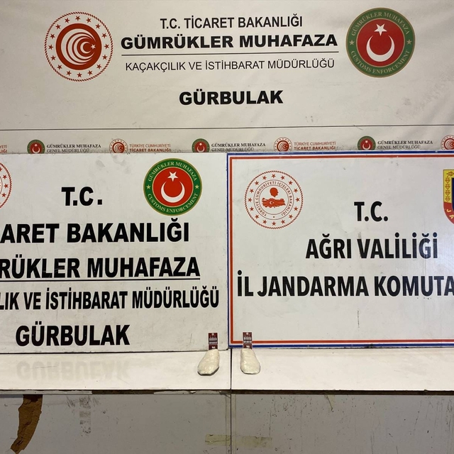 Gürbulak Gümrük Kapısı'nda 8 kilo 136 gram uyuşturucu ele geçirildi