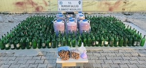 Burdur'da yüzlerce litre kaçak alkol ele geçirildi