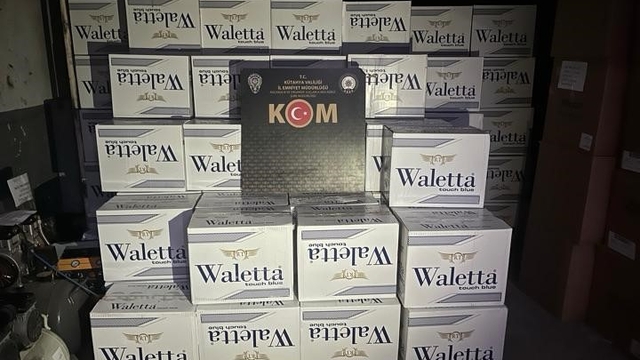 Kütahya'da bir araçta 5 milyon 190 bin boş makaron ele geçirildi