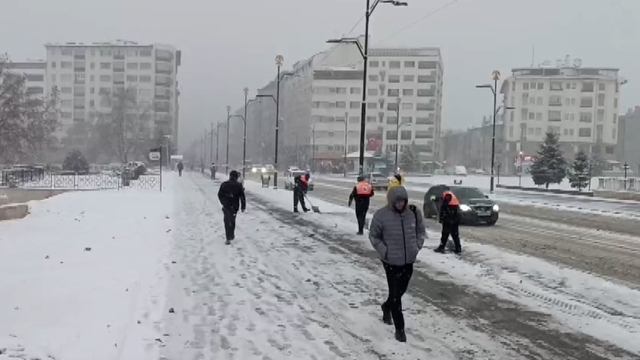 Sivas için sarı kod uyarısı yapılmıştı, beklenen kar yağışı başladı
