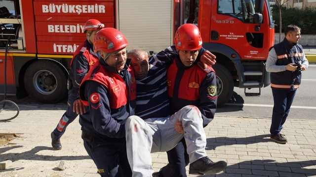 Aydın'da ateş savaşçılarının 2025 yılı böyle geçti
Bir yılda 29 bin 200 defa kampana çaldı, itfaiyeciler olaydan olaya böyle koştu