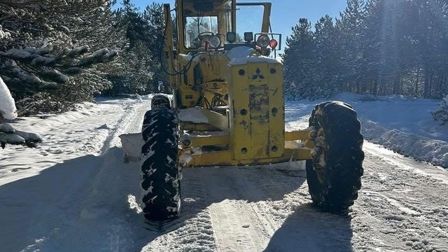 Karla kapanan 278 köy yolundan 149'u açıldı