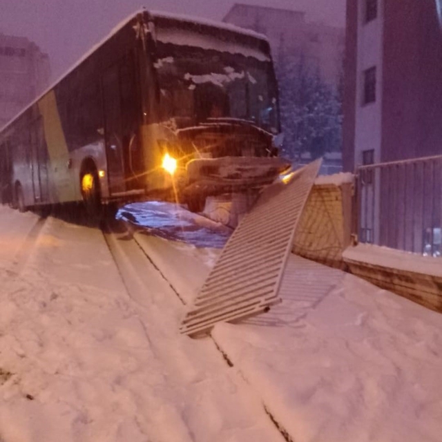 Kahramanmaraş'ta kar kazaları beraberinde getirdi