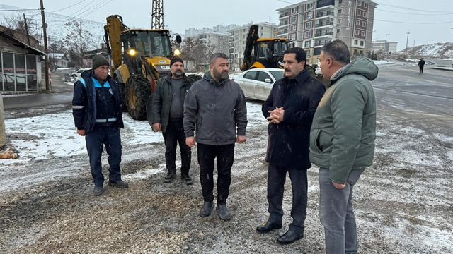 Battalgazi'de Başkan Taşkın ekiplerle birlikte sahada