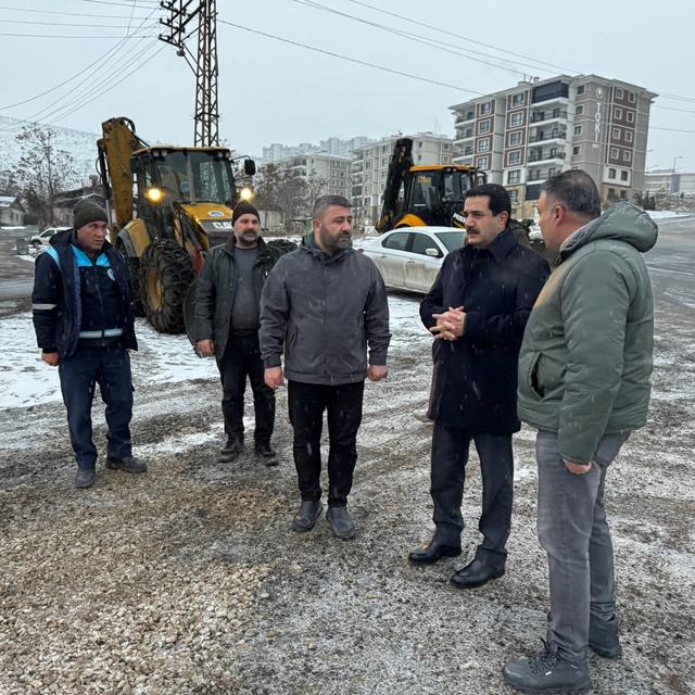Battalgazi'de Başkan Taşkın ekiplerle birlikte sahada