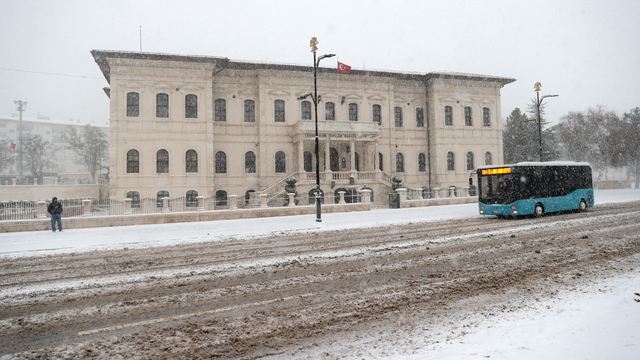 Sivas, Kayseri ve Yozgat'ta kar yağışı etkili oluyor