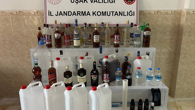 Uşak'ta yılbaşı öncesi jandarma içki kaçakçılarına darbe