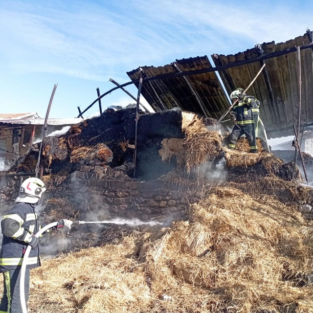 Samanlıkta çıkan yangın korku yaşattı
