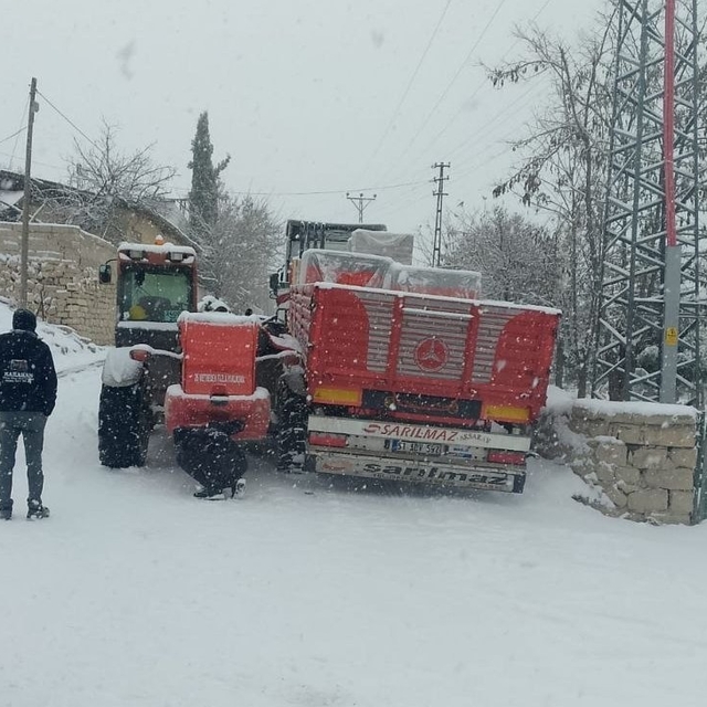 Darende'de kar yağışı etkili oluyor