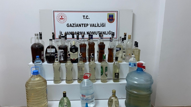 Gaziantep'te 140 litre sahte alkol ele geçirildi