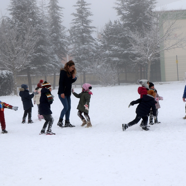 Refahiye'de eğitime kar engeli: Okullar 1 gün tatil